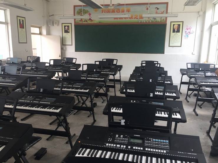 环球360乐器爱心捐赠行动在四川金堂县举办 ——与音乐牵手 随幸福成长