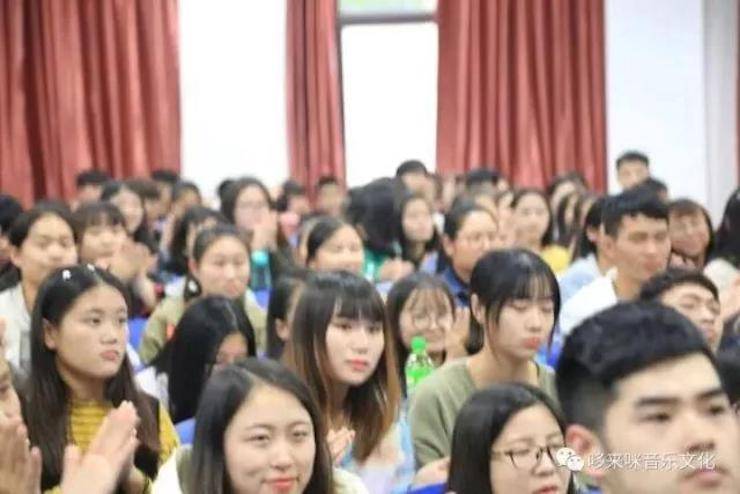 环球360艺术家朱楣巡讲《练琴的艺术》——安阳、濮阳站完美落幕