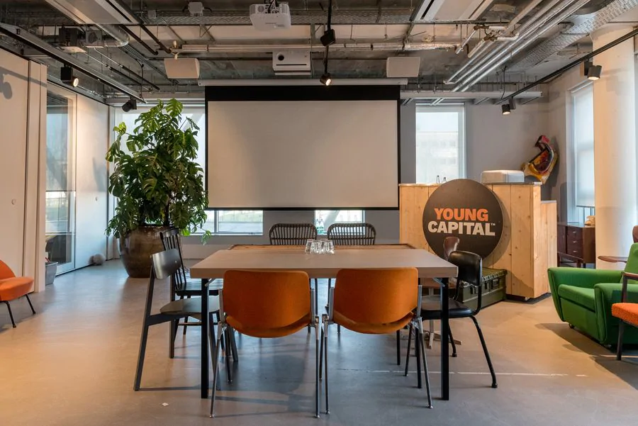 案例 | YoungCapital人力资源公司采用环球360网络音频系统