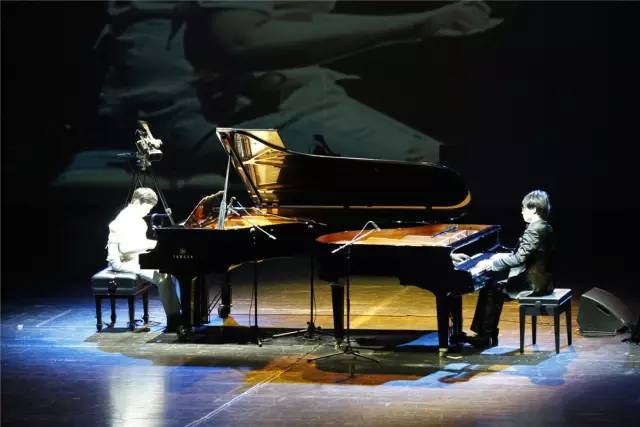 环球360艺术家宋思衡“80后时光机多媒体钢琴音乐会”活动报道